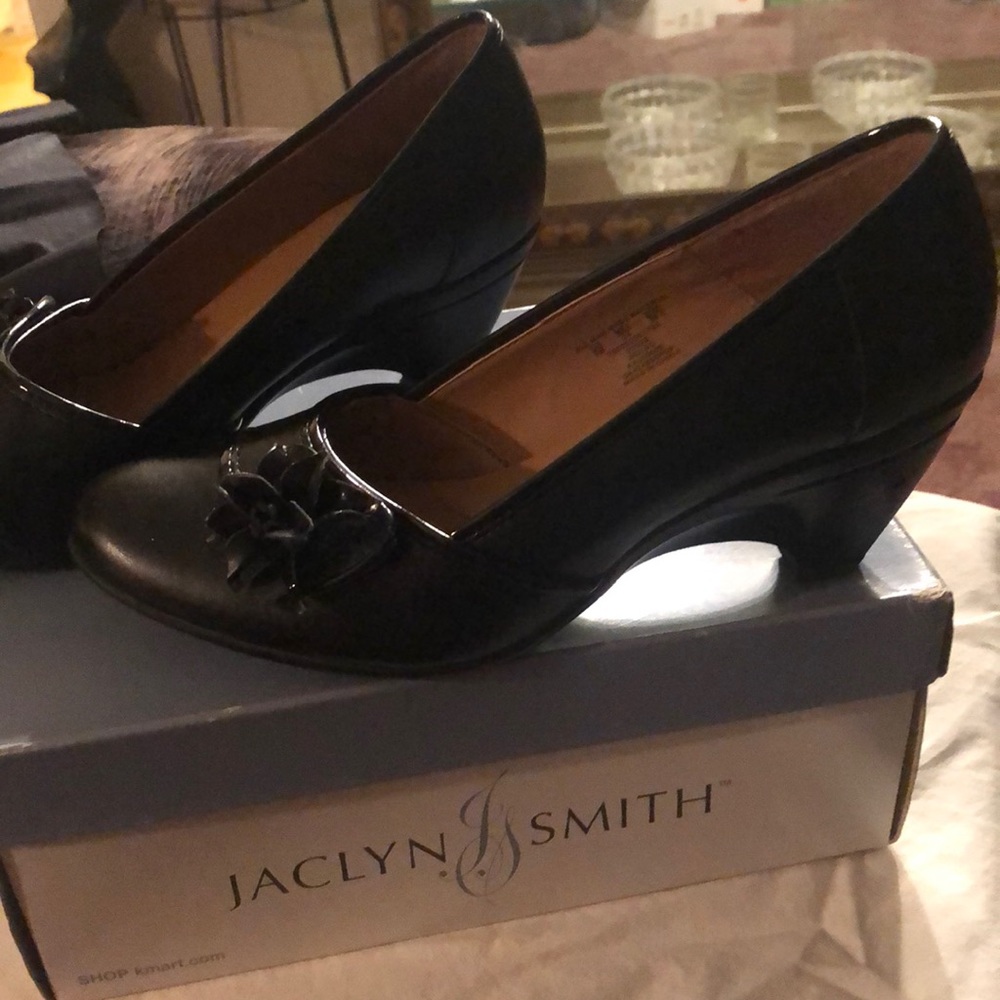 Shoe - Picture 3 of 3